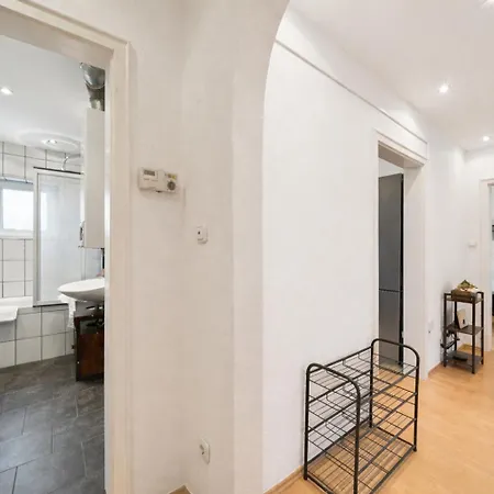 Geraeumige Wohnung, 3 Schlafzimmer, Kueche, Bad * Weiden in der Oberpfalz