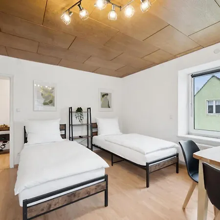 Appartement Geraeumige Wohnung, 3 Schlafzimmer, Kueche, Bad